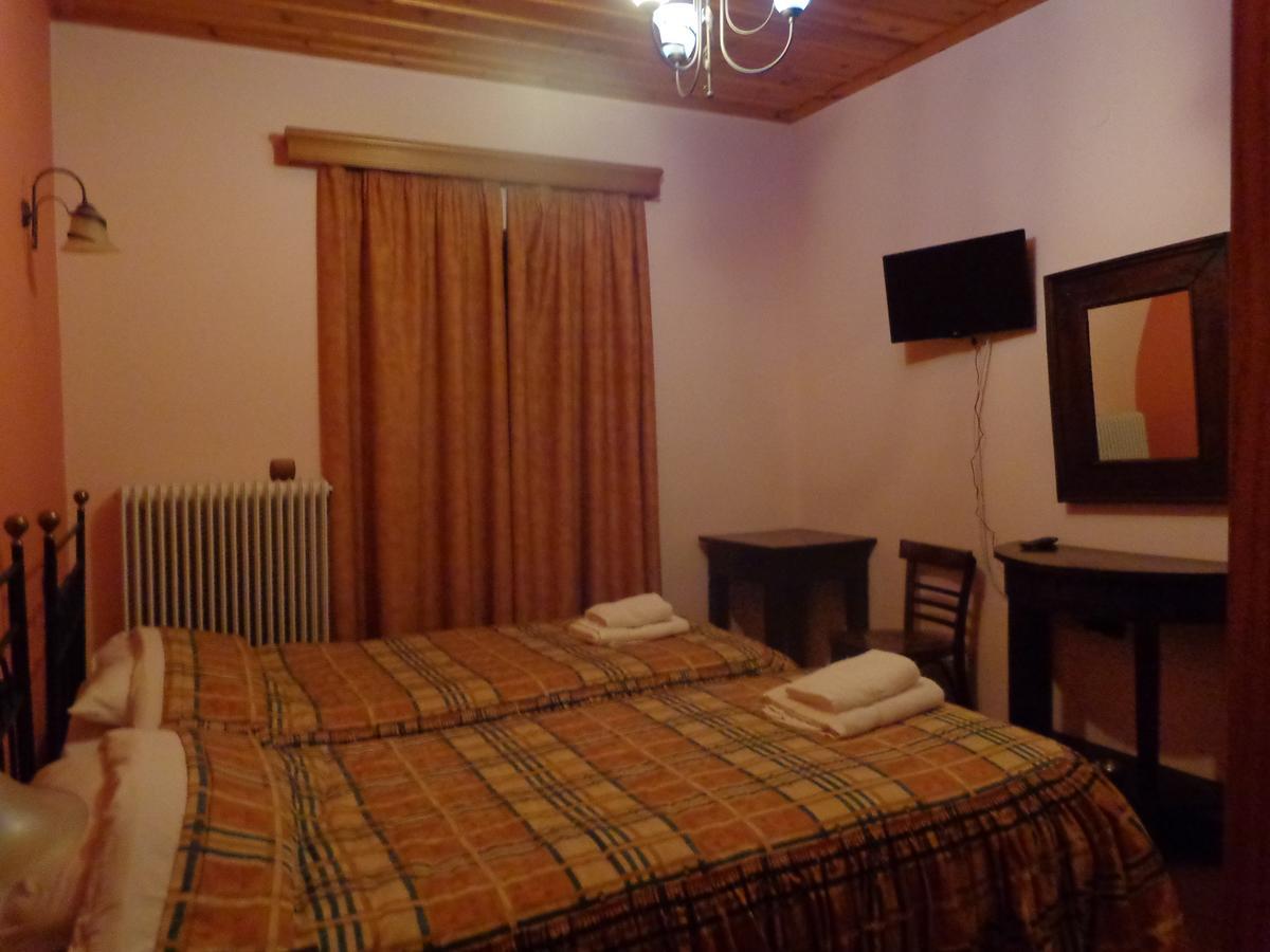 Alonaki Guesthouse Plátanos Eksteriør billede