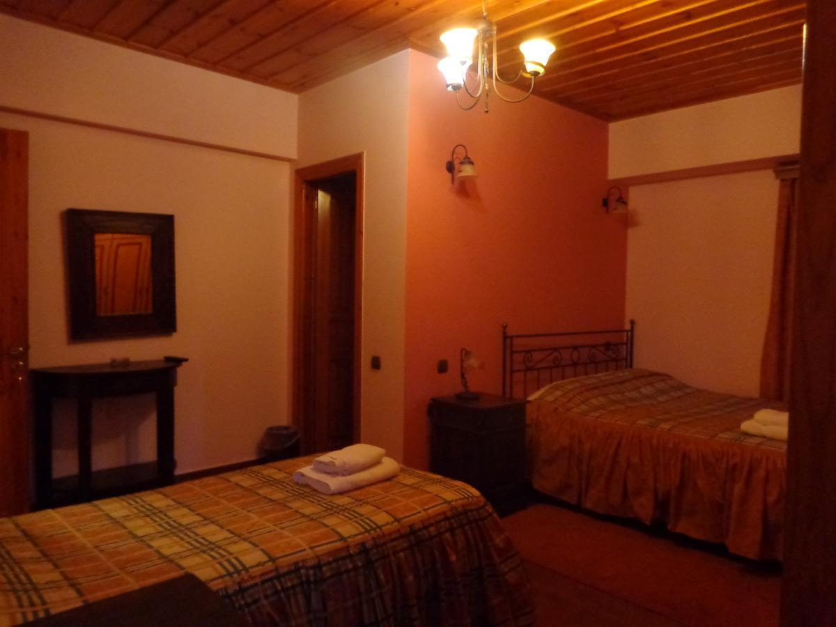 Alonaki Guesthouse Plátanos Eksteriør billede