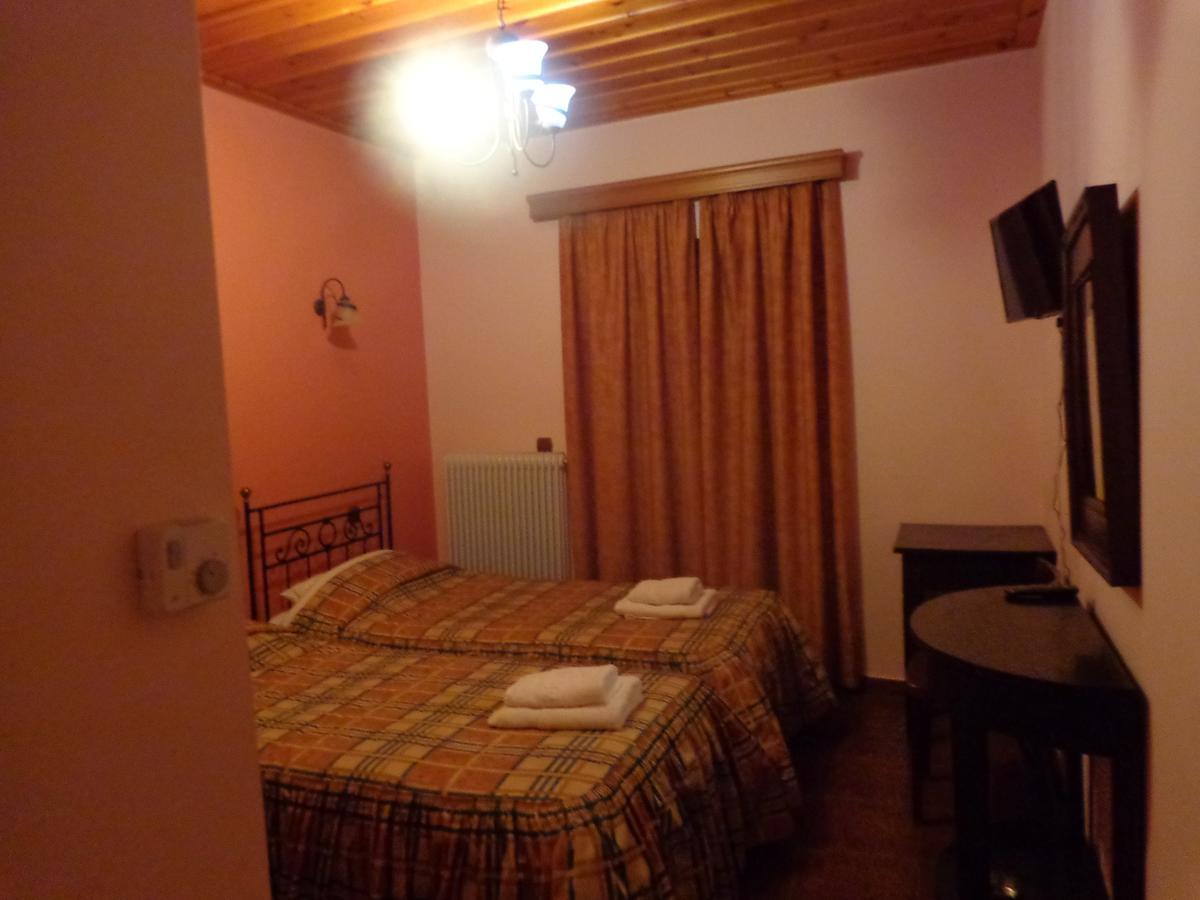 Alonaki Guesthouse Plátanos Eksteriør billede
