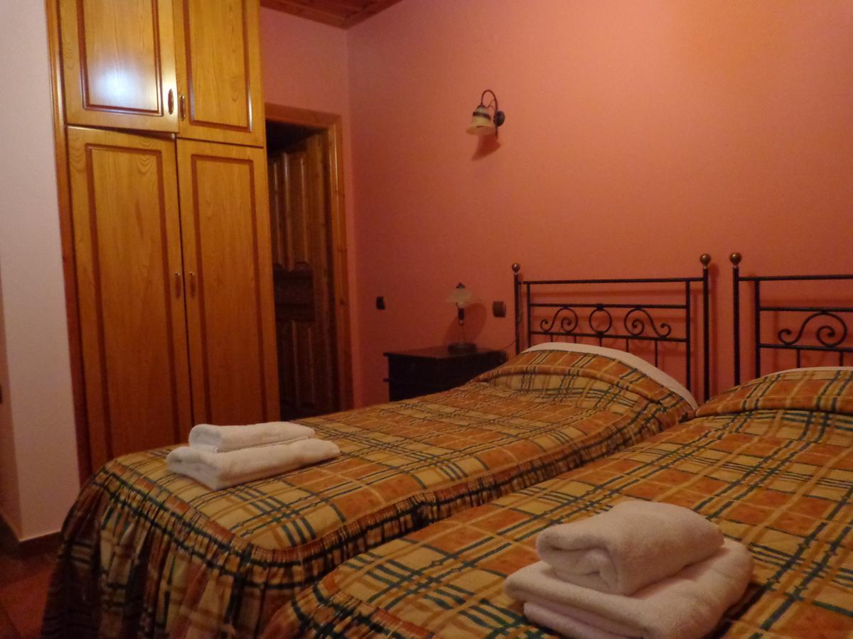Alonaki Guesthouse Plátanos Eksteriør billede